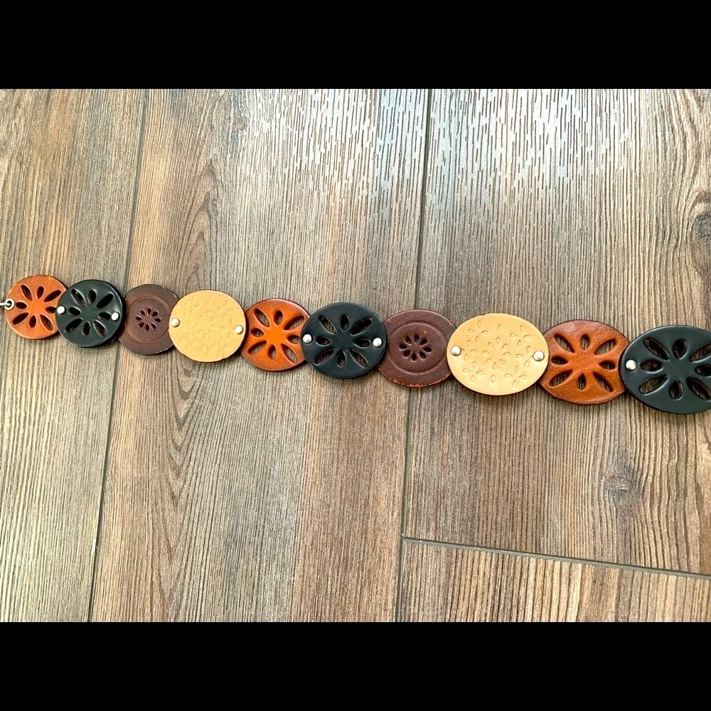 Multicolor Button Design Belt - image 7